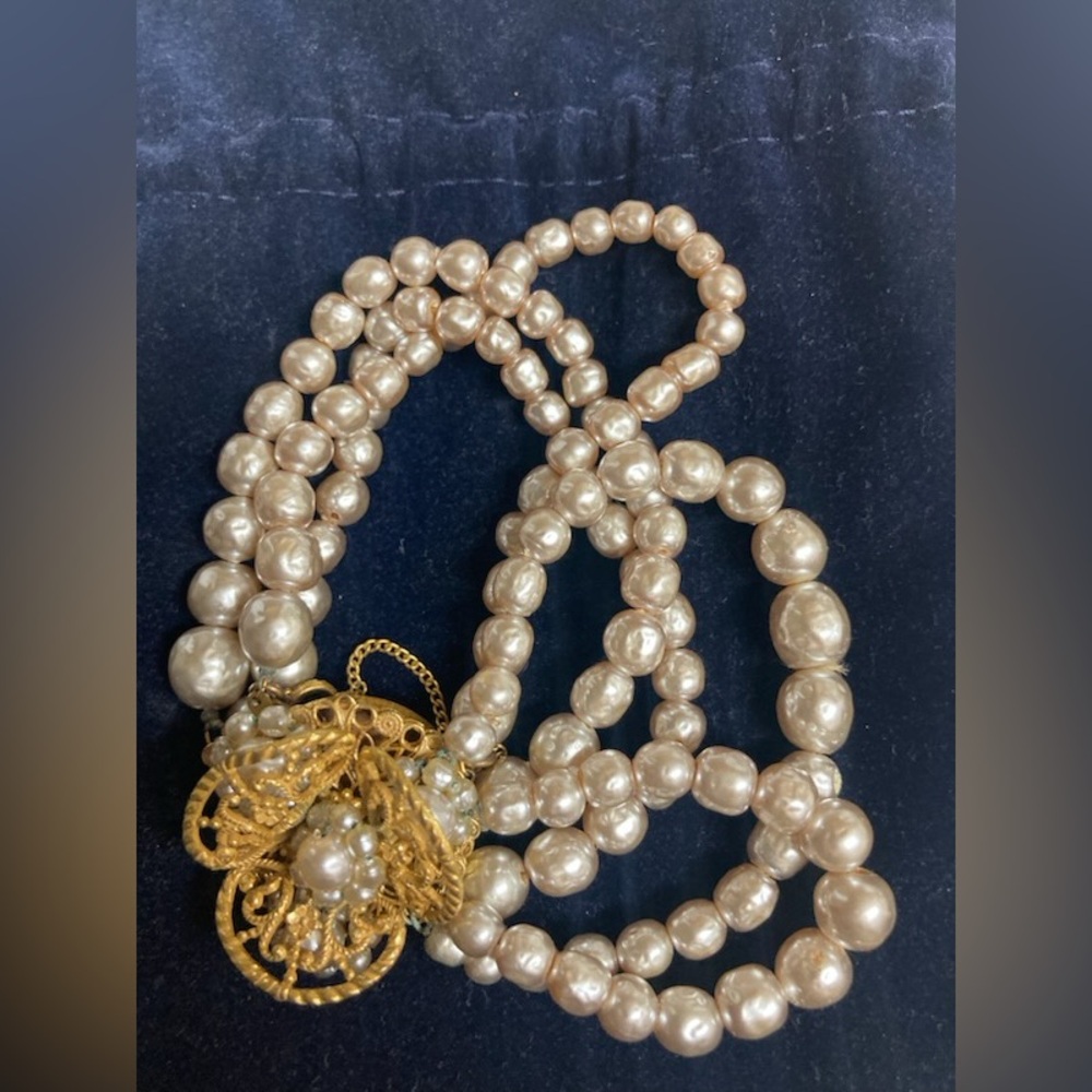 Vintage Miriam Haskell Cream Pearl Bracelet with Gold Accents